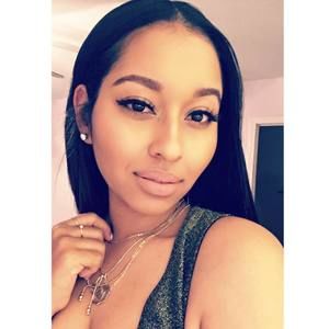 Meet your Posher, Latoya